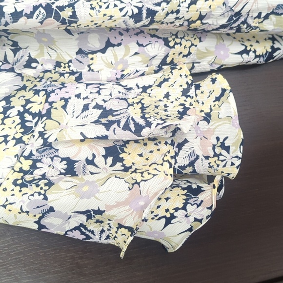 Chaps Ralph Lauren Cream & Blue Ruffled Bell Sleeve Blouse Small/Medium NWT - Picture 6 of 8